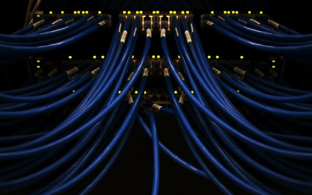 Perdebatan Transparansi Pusat Data AI Meningkat saat Komunitas Meminta Informasi Lebih Terbuka